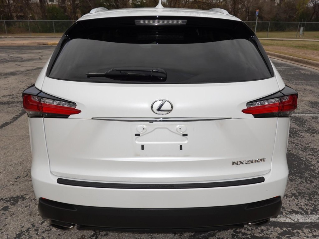 Lexus NX Vehicle Full-screen Gallery Image 06