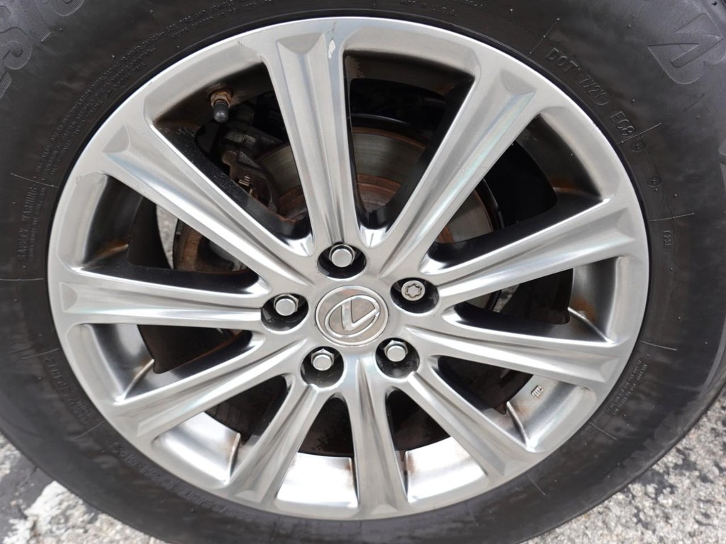 Lexus NX Vehicle Full-screen Gallery Image 09