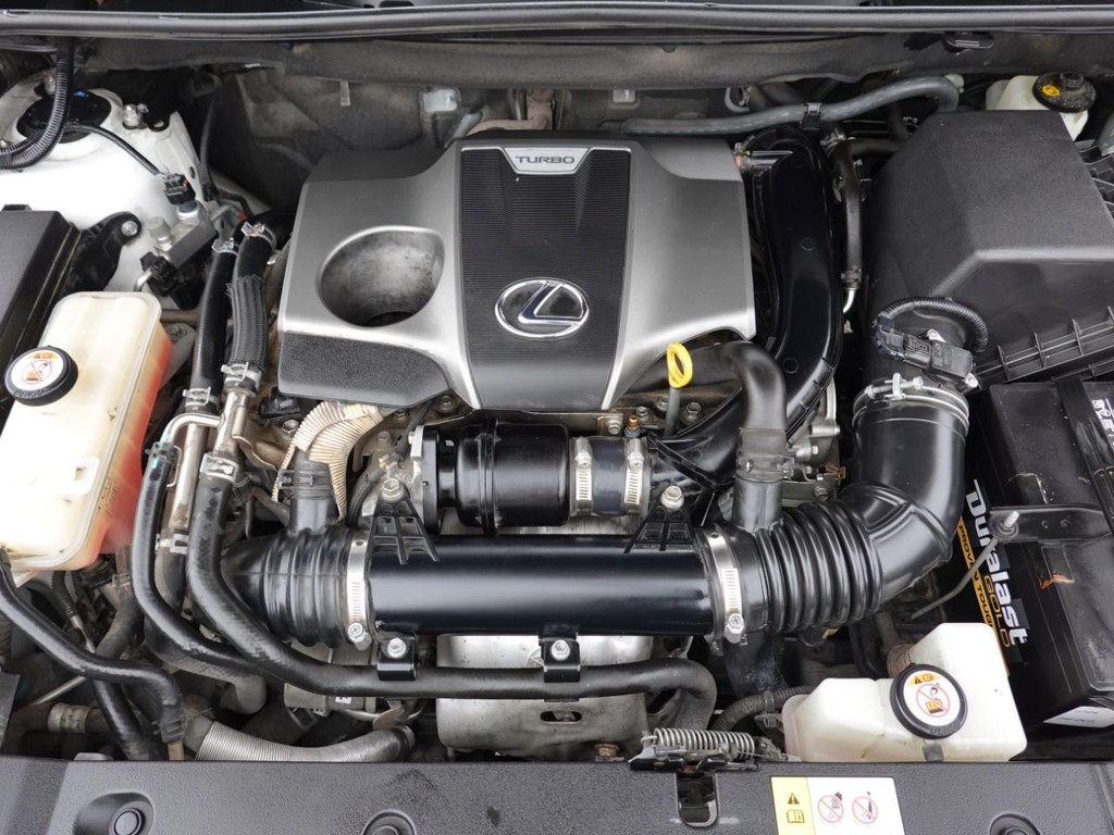 Lexus NX Vehicle Full-screen Gallery Image 28