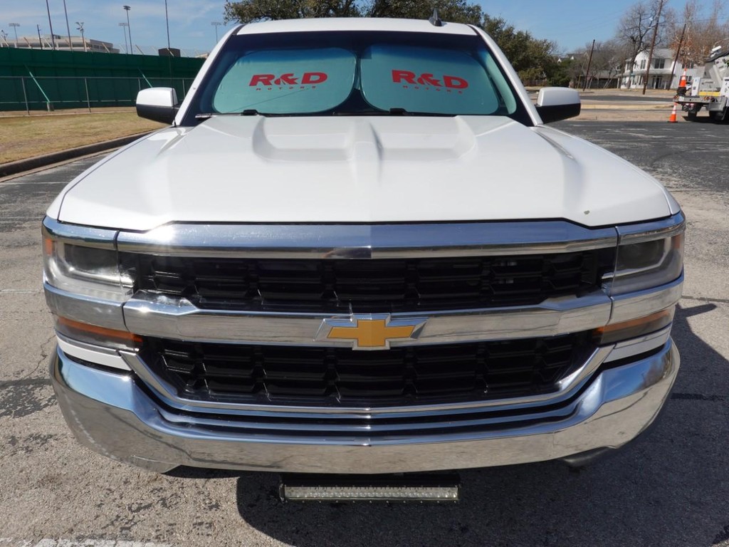 Chevrolet Silverado 1500 Vehicle Full-screen Gallery Image 02