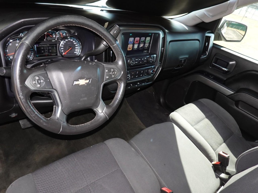 Chevrolet Silverado 1500 Vehicle Full-screen Gallery Image 16