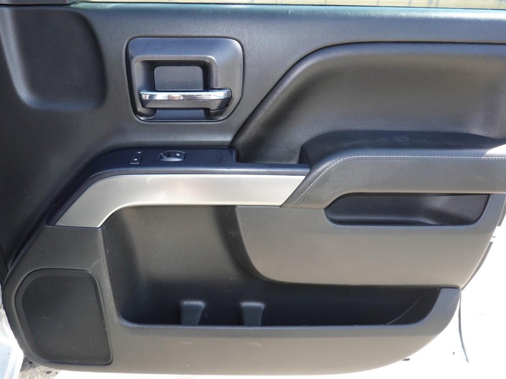 Chevrolet Silverado 1500 Vehicle Full-screen Gallery Image 22