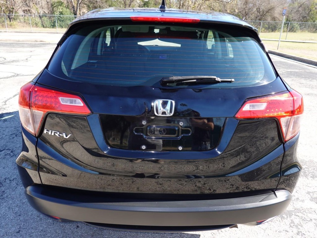 Honda HR-V Vehicle Full-screen Gallery Image 06