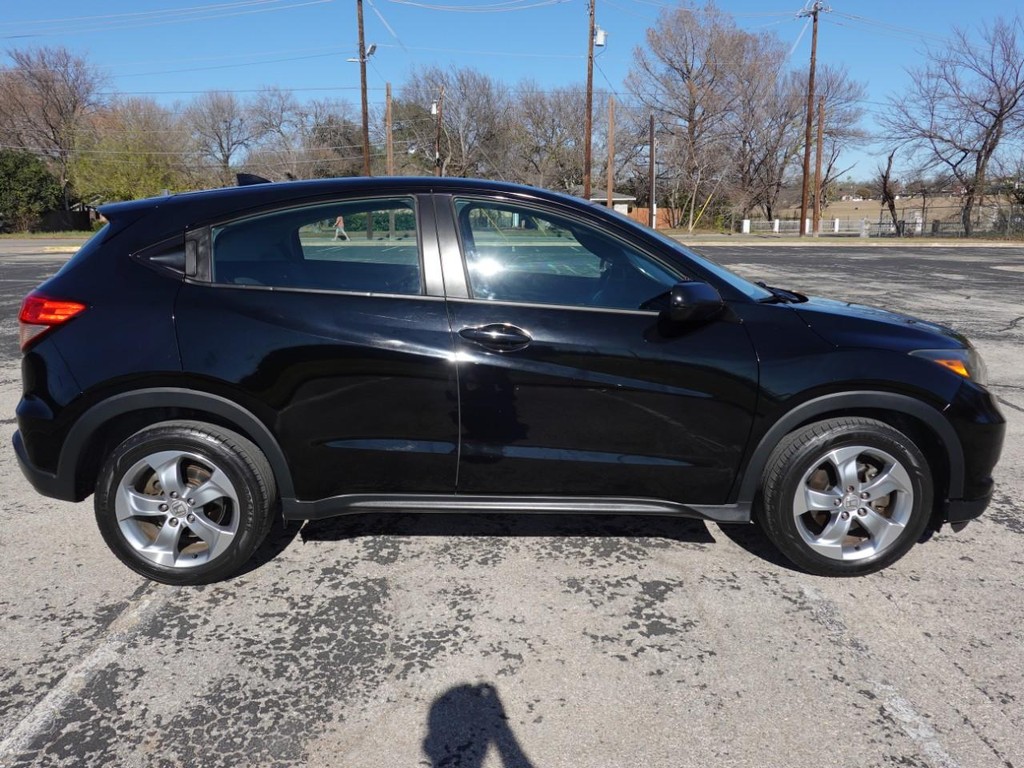 Honda HR-V Vehicle Full-screen Gallery Image 08