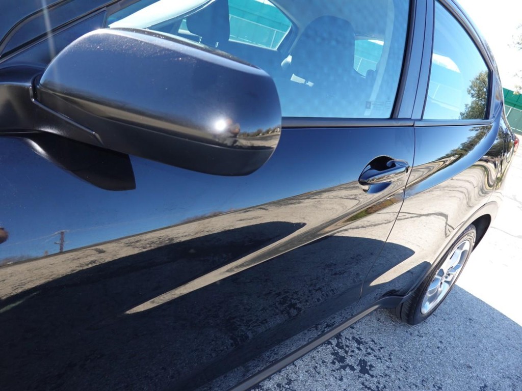 Honda HR-V Vehicle Full-screen Gallery Image 10