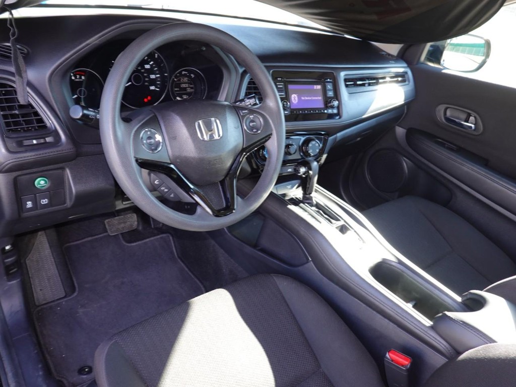 Honda HR-V Vehicle Full-screen Gallery Image 17