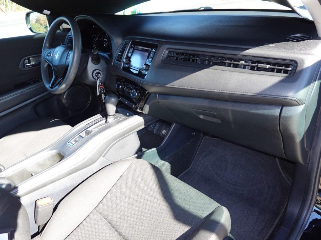 Honda HR-V Vehicle Full-screen Gallery Image 21