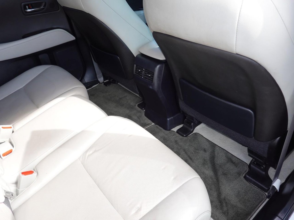 Lexus RX 350 Vehicle Full-screen Gallery Image 25