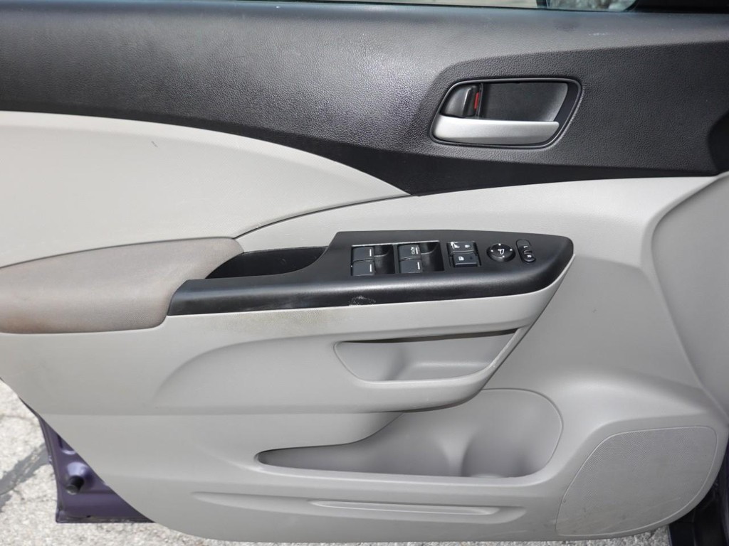 Honda CR-V Vehicle Full-screen Gallery Image 16