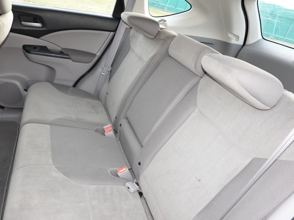 Honda CR-V Vehicle Full-screen Gallery Image 17