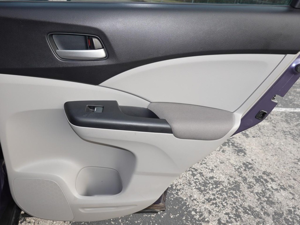 Honda CR-V Vehicle Full-screen Gallery Image 23