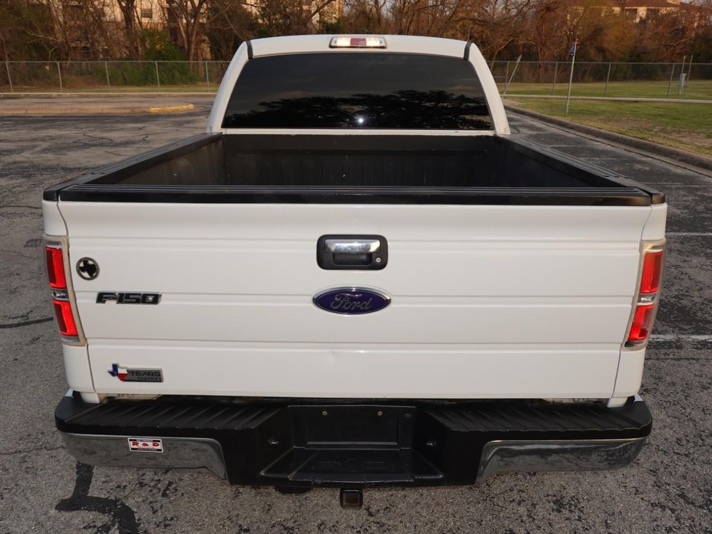Ford F-150 Vehicle Full-screen Gallery Image 06