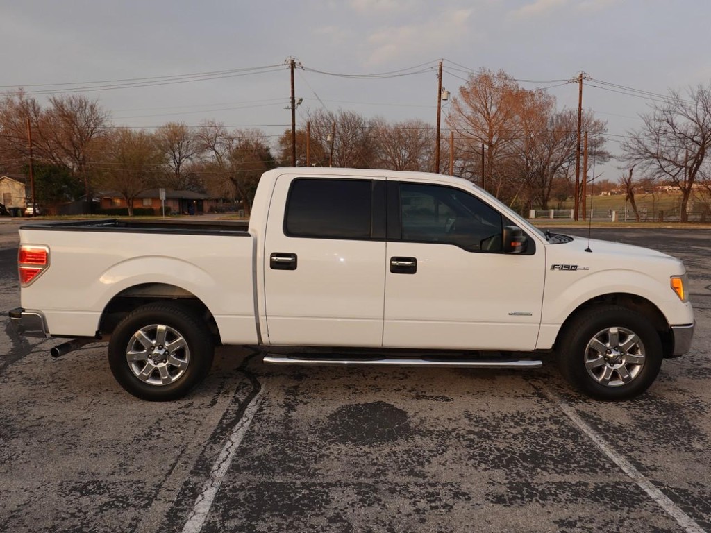 Ford F-150 Vehicle Full-screen Gallery Image 08