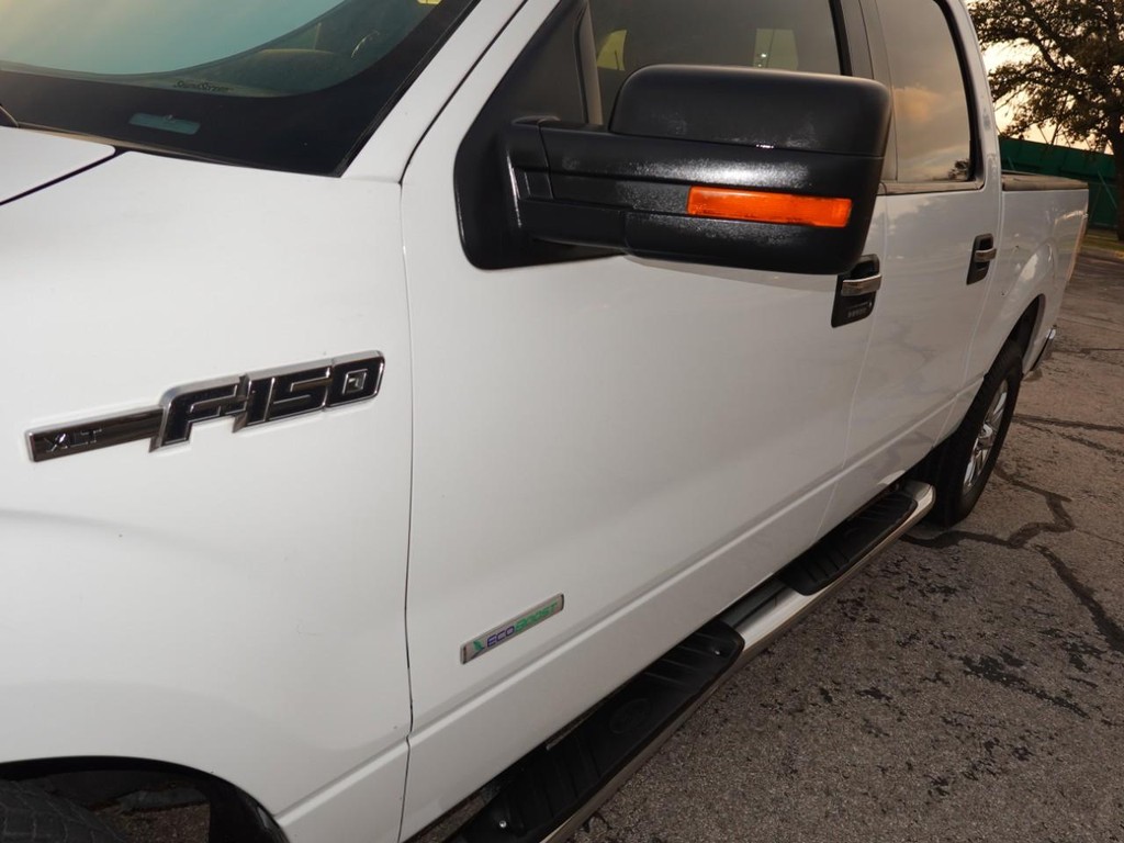 Ford F-150 Vehicle Full-screen Gallery Image 10