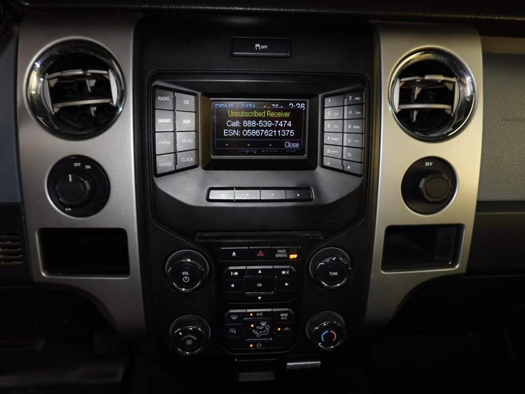 Ford F-150 Vehicle Full-screen Gallery Image 14