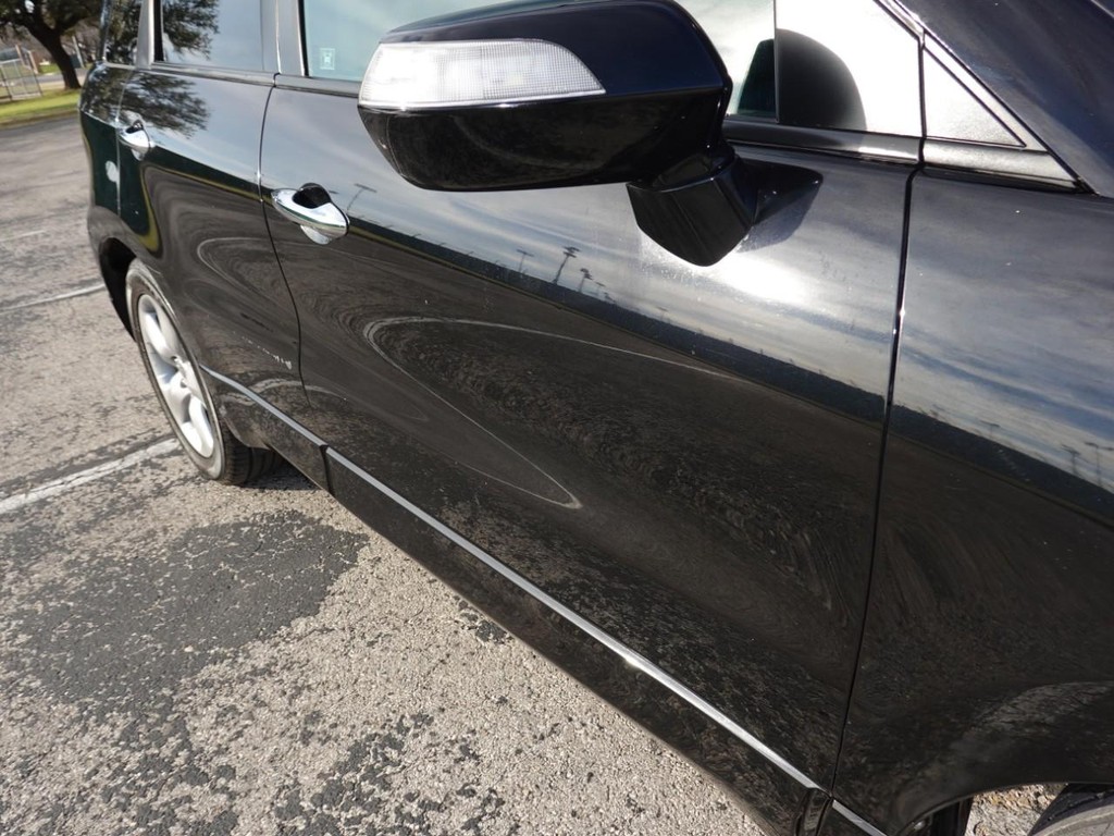 Acura RDX Vehicle Full-screen Gallery Image 11