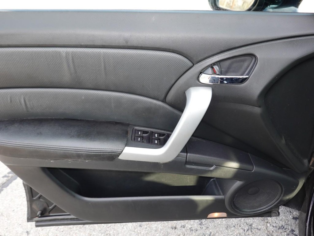 Acura RDX Vehicle Full-screen Gallery Image 18