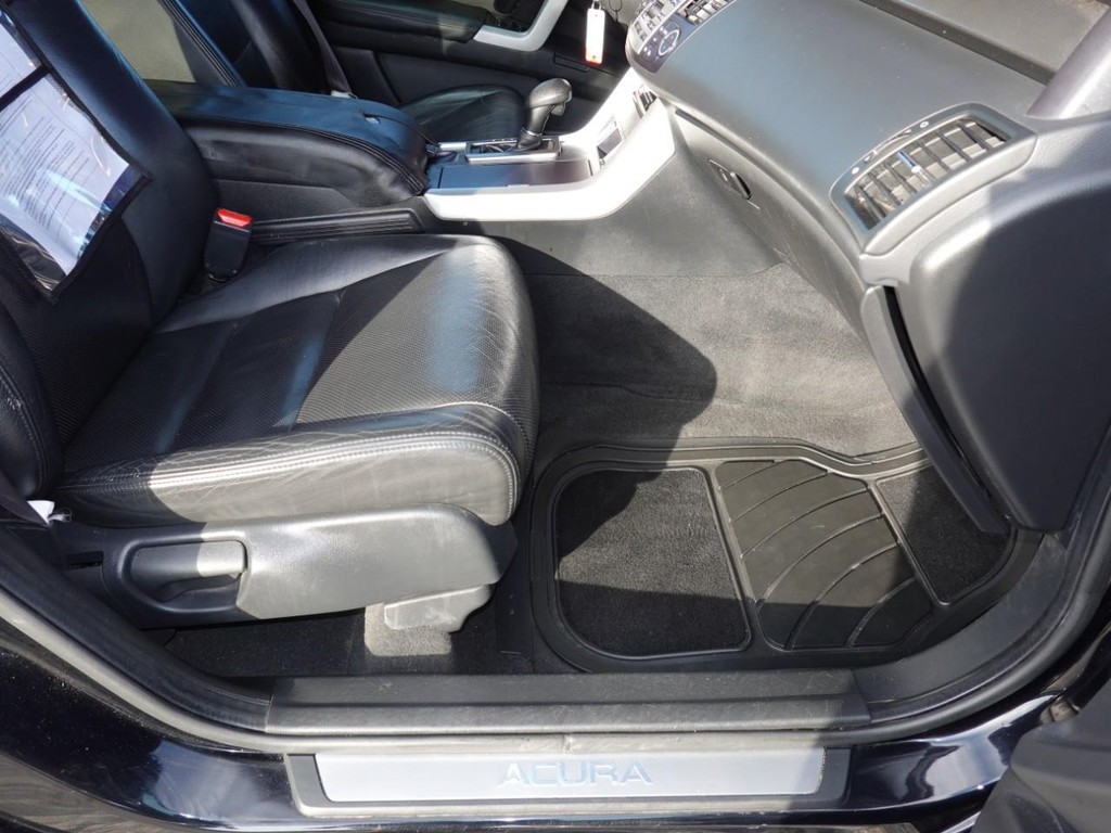 Acura RDX Vehicle Full-screen Gallery Image 22