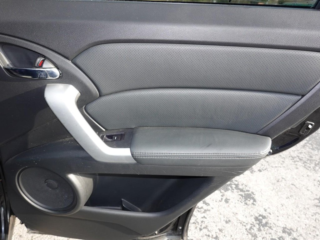 Acura RDX Vehicle Full-screen Gallery Image 25