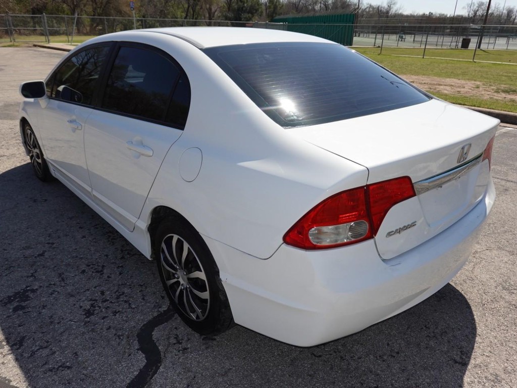 Honda Civic Sedan Vehicle Full-screen Gallery Image 05