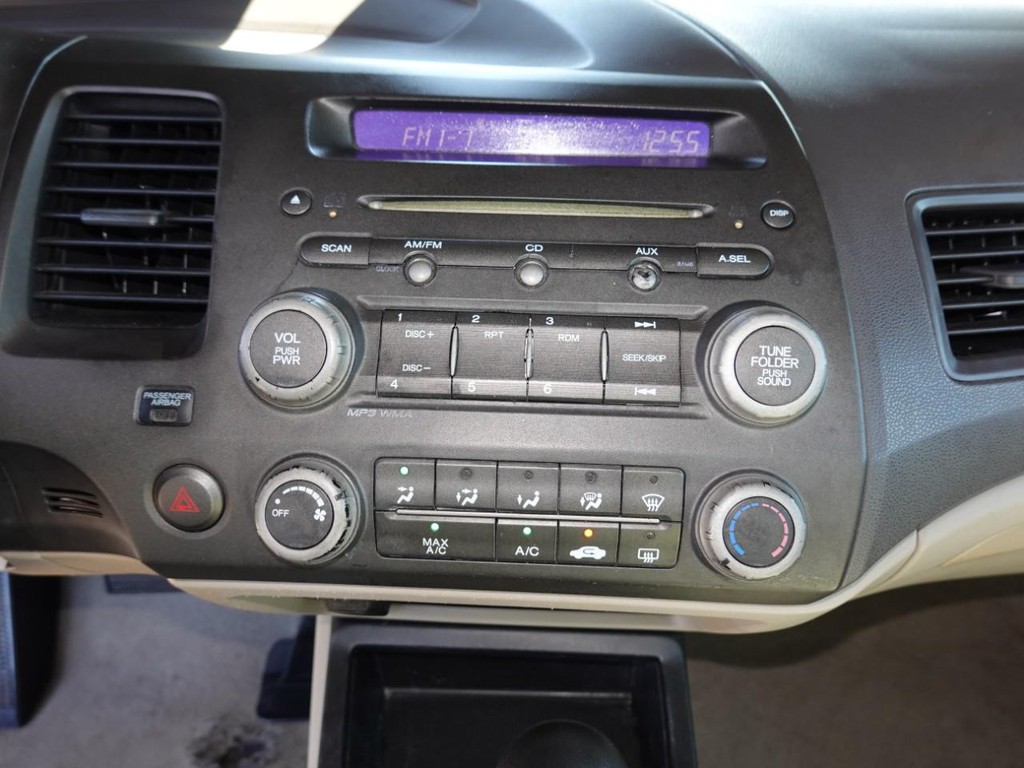 Honda Civic Sedan Vehicle Full-screen Gallery Image 14