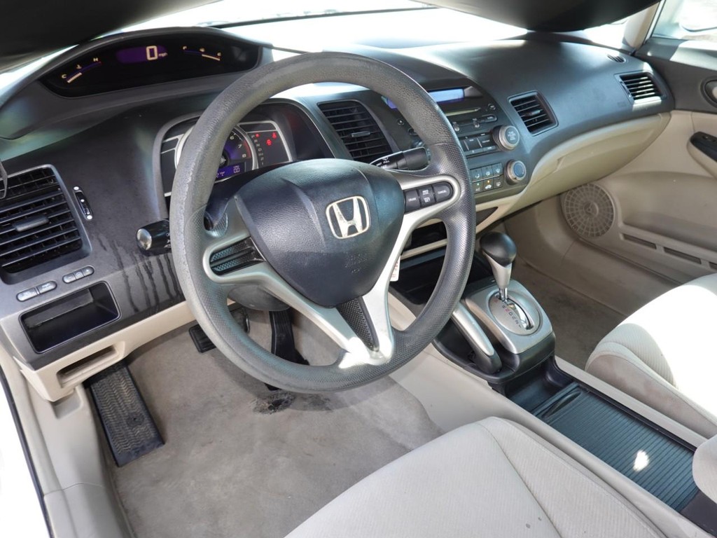 Honda Civic Sedan Vehicle Full-screen Gallery Image 16