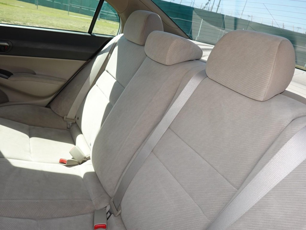 Honda Civic Sedan Vehicle Full-screen Gallery Image 18