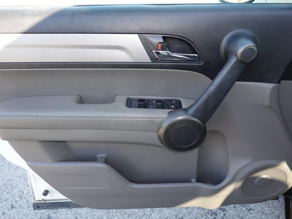 Honda CR-V Vehicle Full-screen Gallery Image 18