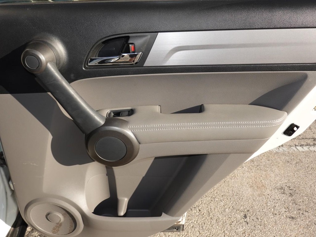 Honda CR-V Vehicle Full-screen Gallery Image 25