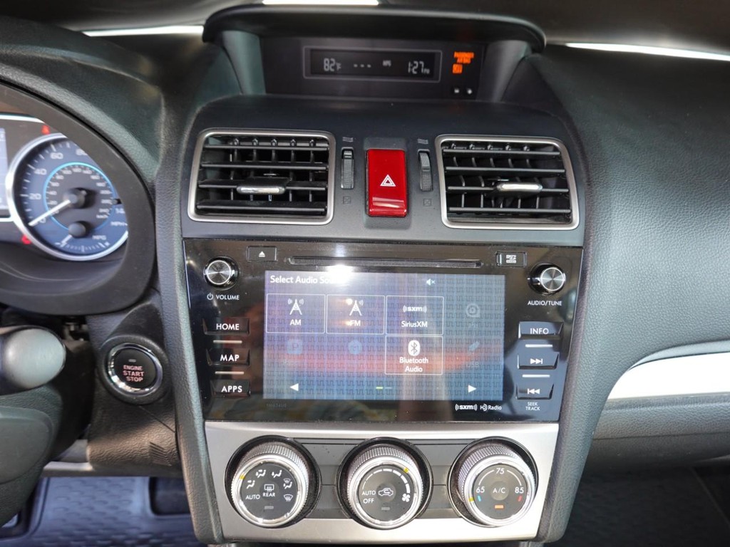 Subaru XV Crosstrek Vehicle Full-screen Gallery Image 14