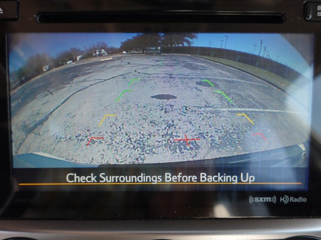 Subaru XV Crosstrek Vehicle Full-screen Gallery Image 15