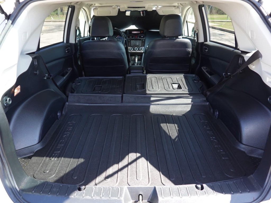 Subaru XV Crosstrek Vehicle Full-screen Gallery Image 28