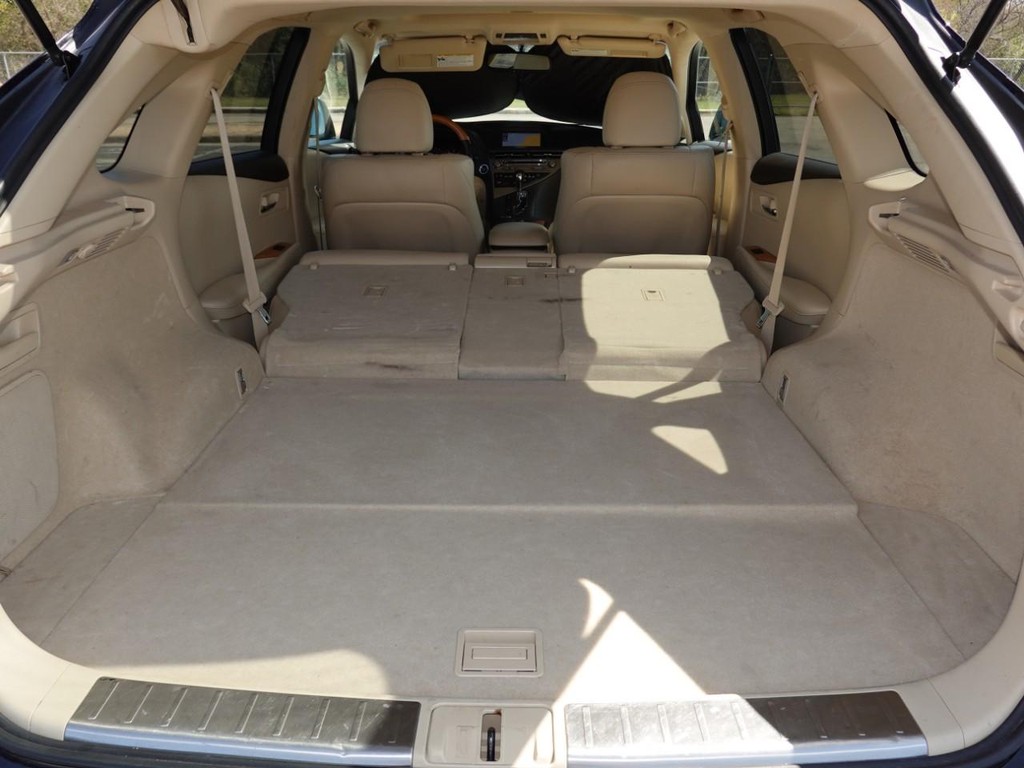 Lexus RX 450h Vehicle Full-screen Gallery Image 27