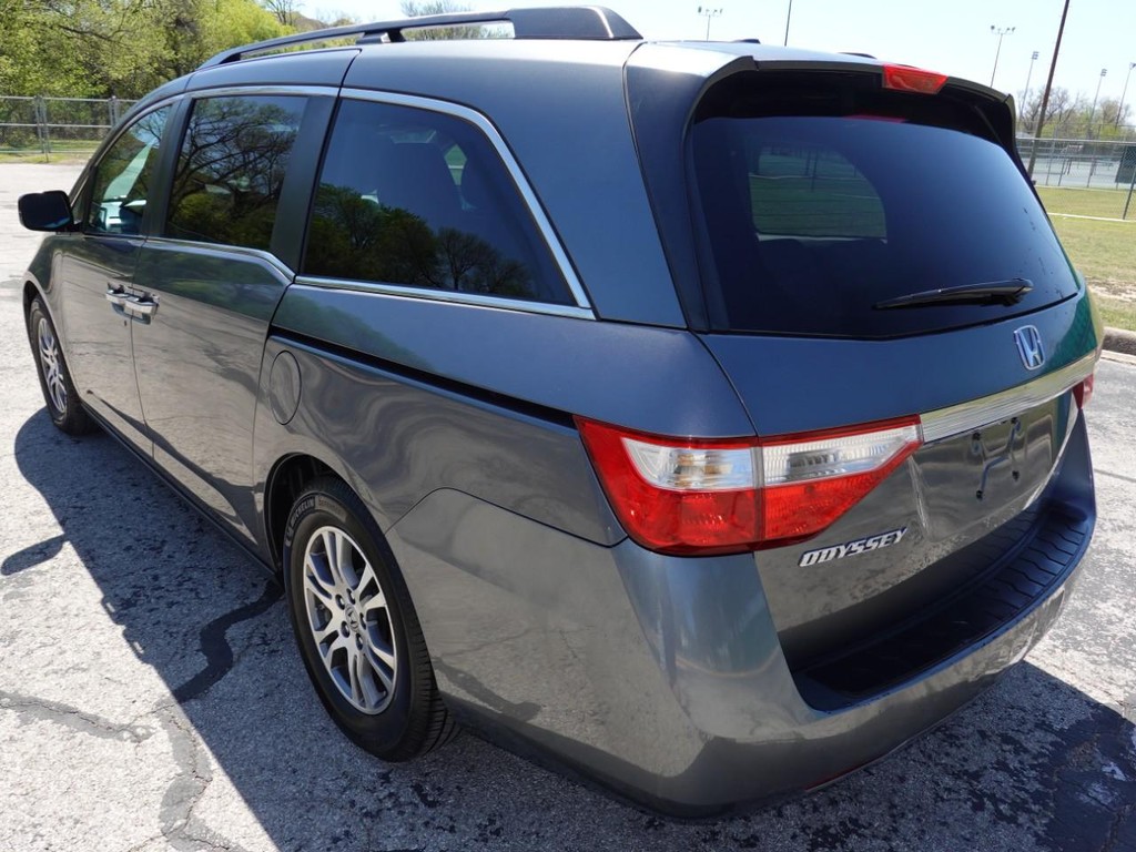 Honda Odyssey Vehicle Full-screen Gallery Image 05