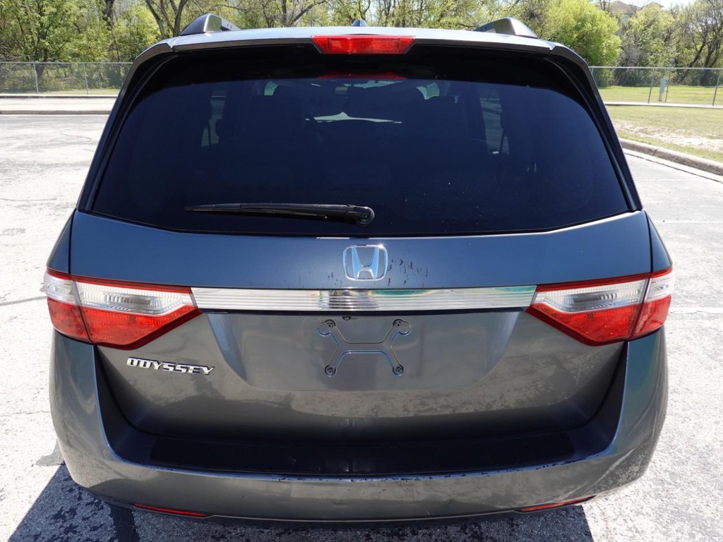 Honda Odyssey Vehicle Full-screen Gallery Image 06