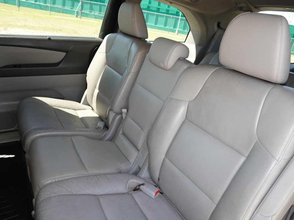 Honda Odyssey Vehicle Full-screen Gallery Image 20