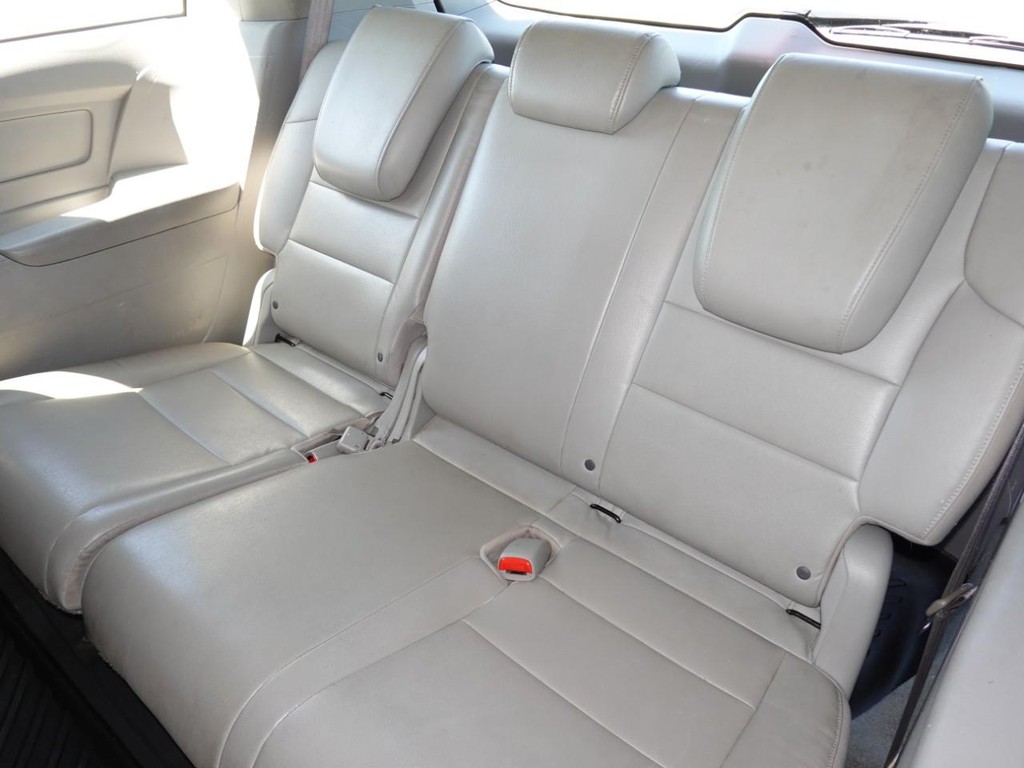 Honda Odyssey Vehicle Full-screen Gallery Image 22