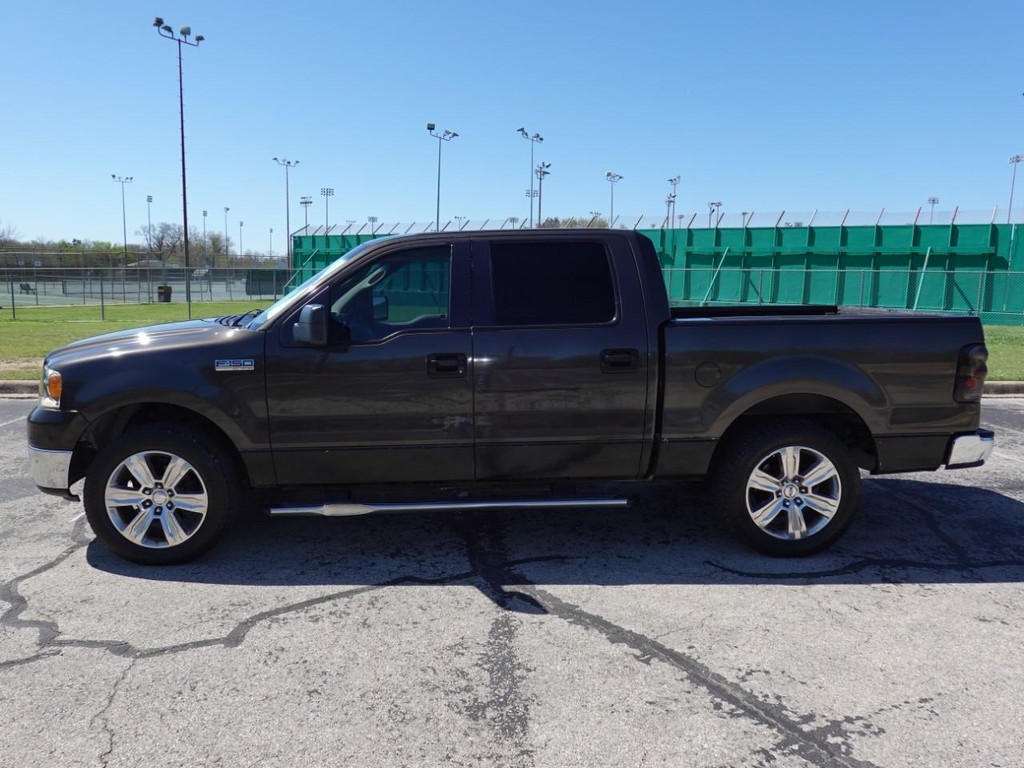 Ford F-150 Vehicle Full-screen Gallery Image 04