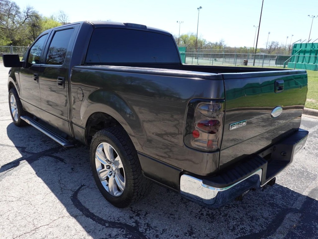 Ford F-150 Vehicle Full-screen Gallery Image 05