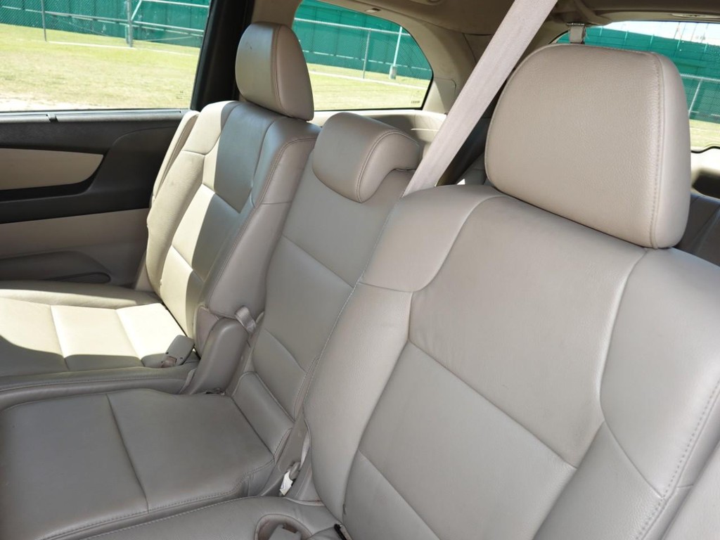 Honda Odyssey Vehicle Full-screen Gallery Image 21