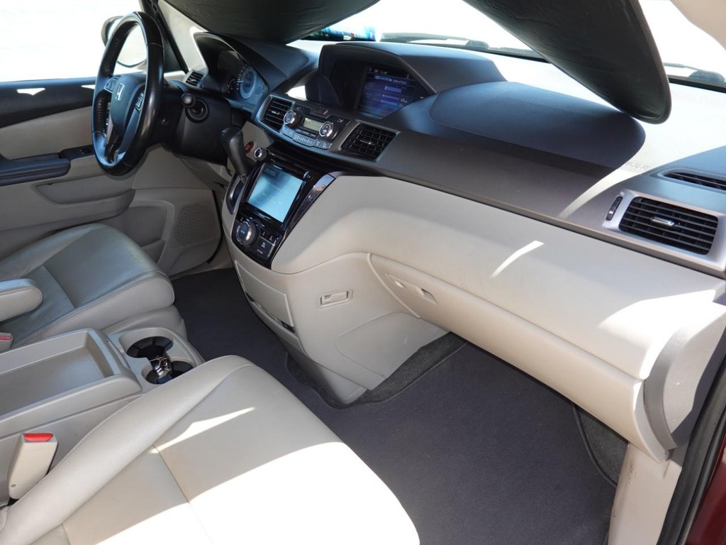 Honda Odyssey Vehicle Full-screen Gallery Image 23