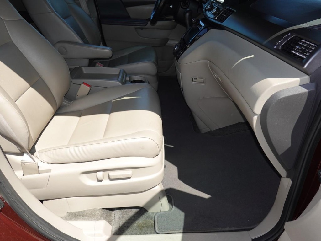 Honda Odyssey Vehicle Full-screen Gallery Image 24