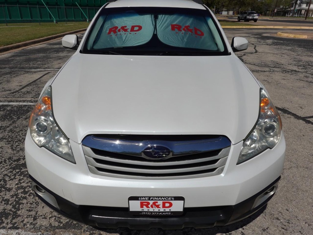 Subaru Outback Vehicle Full-screen Gallery Image 02