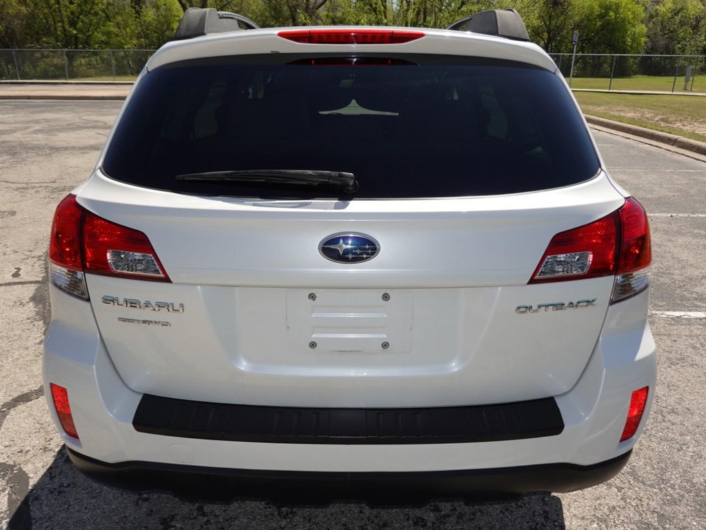 Subaru Outback Vehicle Full-screen Gallery Image 06