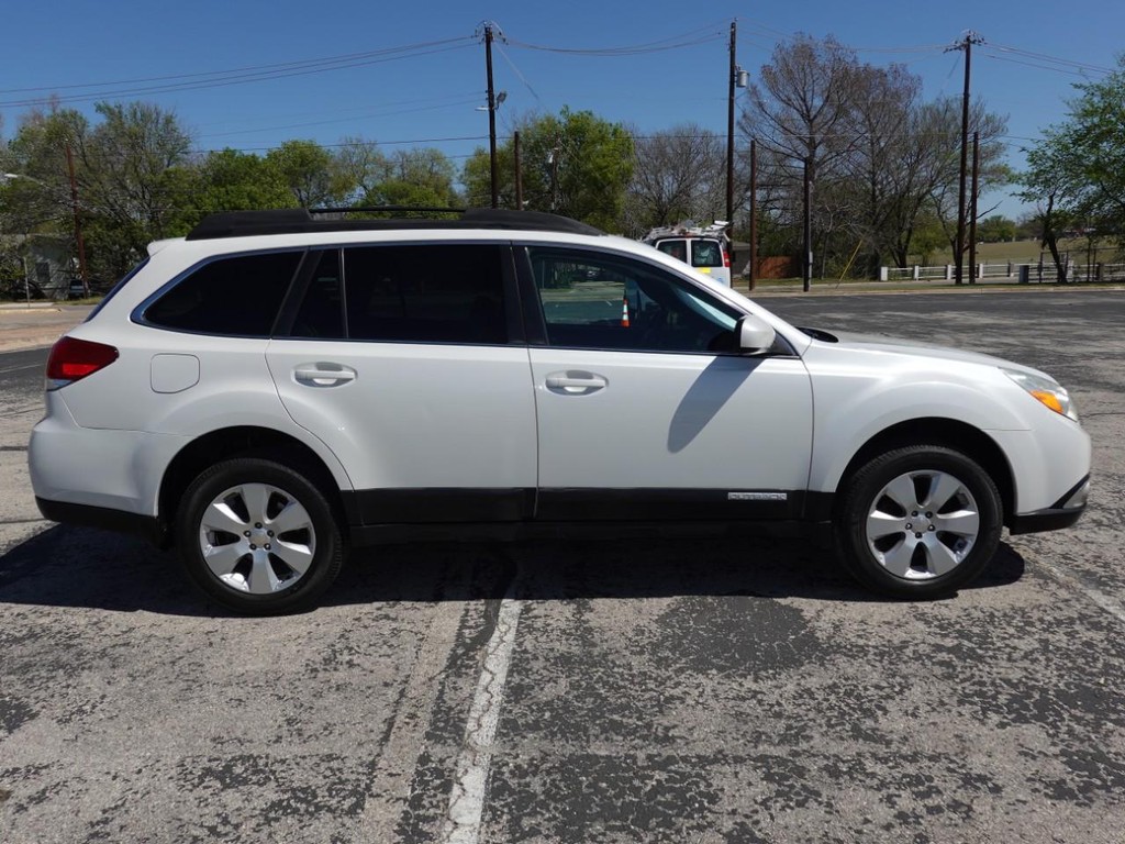 Subaru Outback Vehicle Full-screen Gallery Image 08