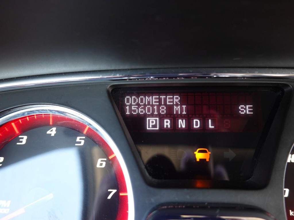 GMC Acadia Vehicle Full-screen Gallery Image 12