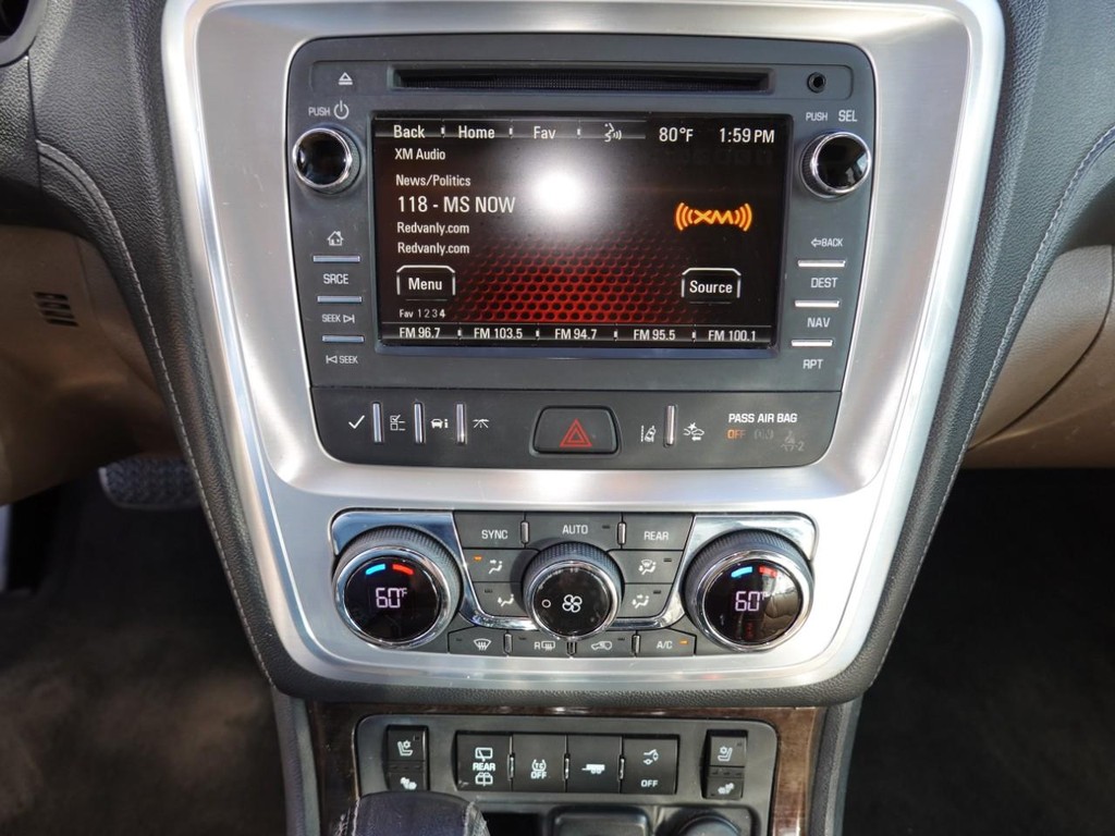 GMC Acadia Vehicle Full-screen Gallery Image 14