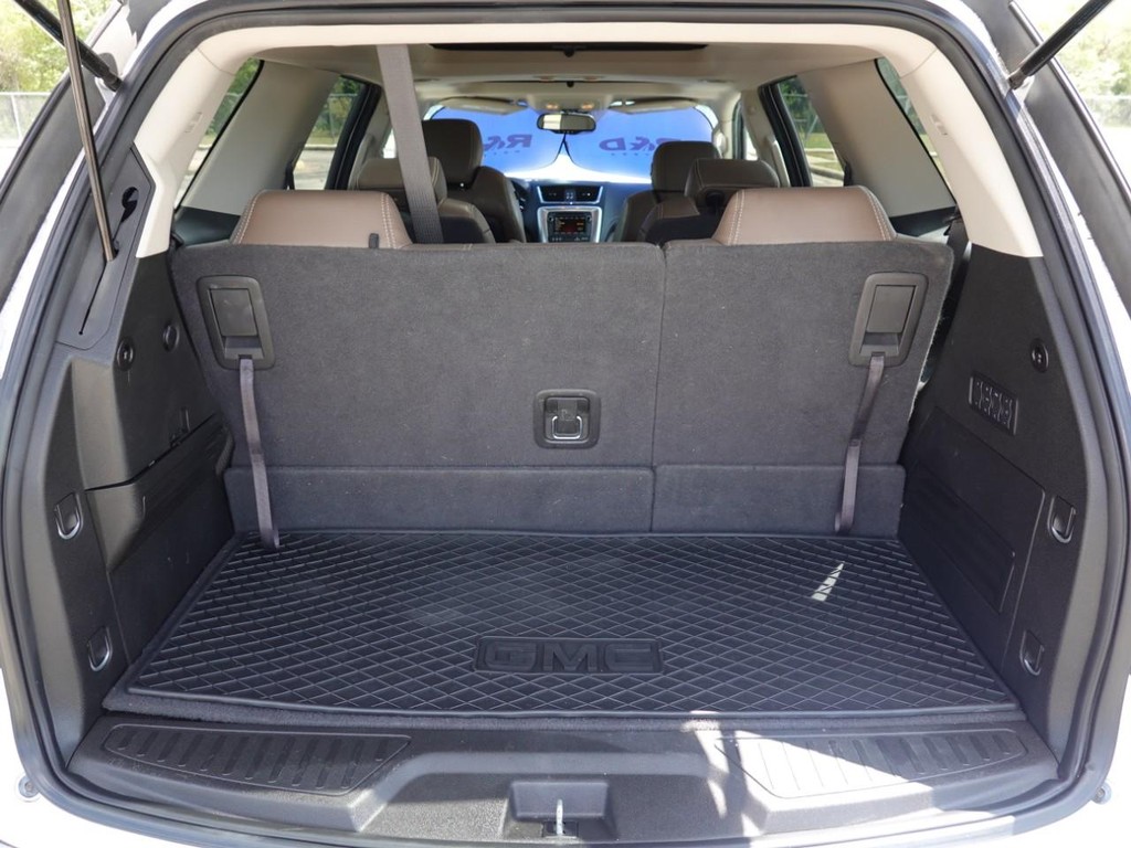GMC Acadia Vehicle Full-screen Gallery Image 28