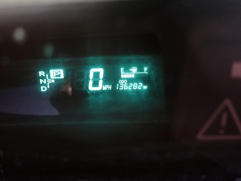 Toyota Prius Vehicle Full-screen Gallery Image 12