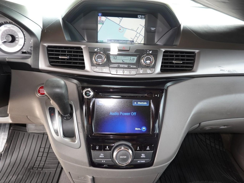Honda Odyssey Vehicle Full-screen Gallery Image 14